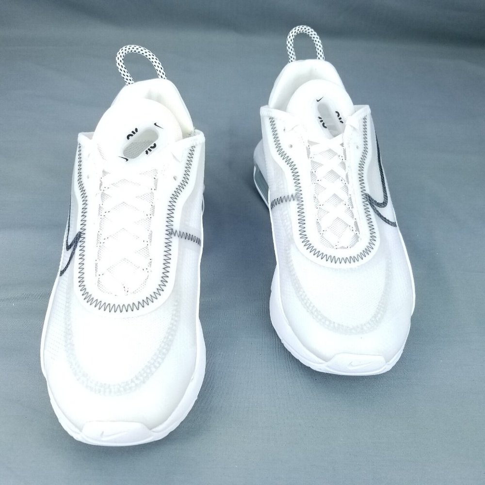 Nike Air Max 2090 Women's Size 8.5 White Black CK2612 100 - Picture 4 of 9